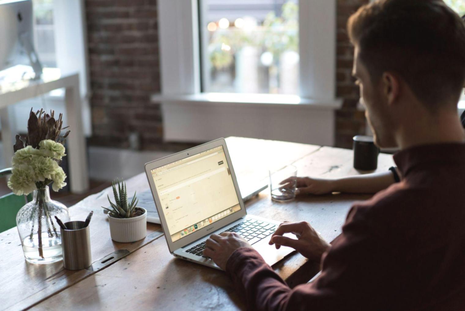 Recursos digitales y herramientas de análisis financiero